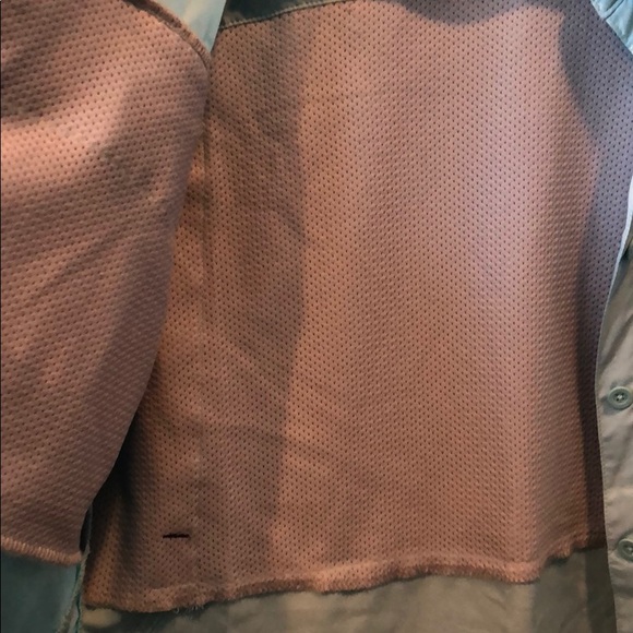 Under Armour women’s golf shirt - Picture 4 of 4